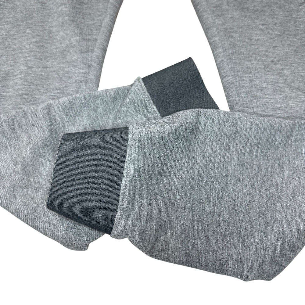 Gymshark Crest Joggers in light grey marl size medium - Picture 3 of 6